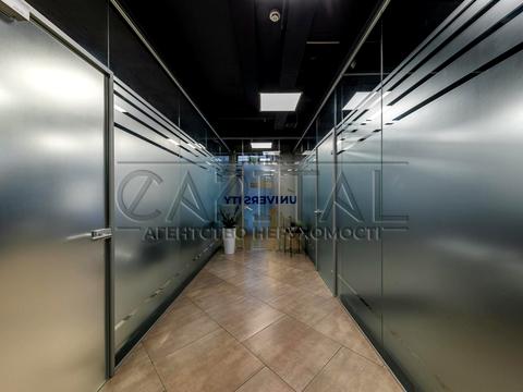 комерційна за адресою Андрія Верхогляда вул. (Михайла Драгомирова), 14-А