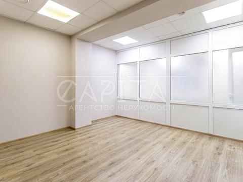 комерційна за адресою Болсуновська вул. (Сергія Струтинського), 8