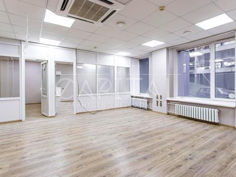 комерційна за адресою Болсуновська вул. (Сергія Струтинського), 8