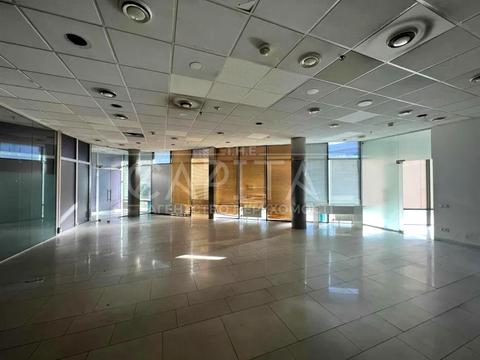 комерційна за адресою Київ, Басейна вул., 1