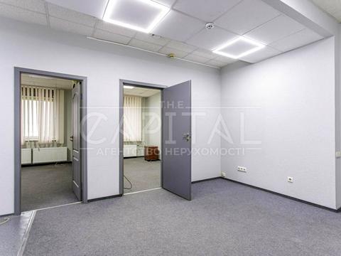 комерційна за адресою Болсуновська вул. (Сергія Струтинського), 8