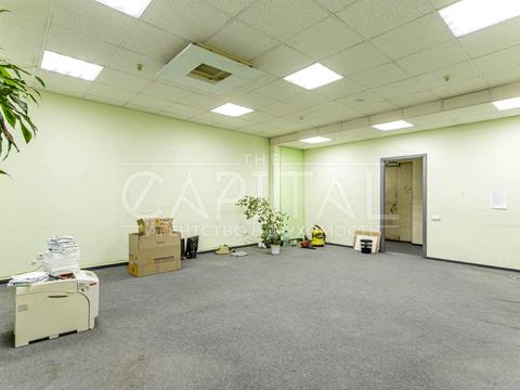 комерційна за адресою Болсуновська вул. (Сергія Струтинського), 8