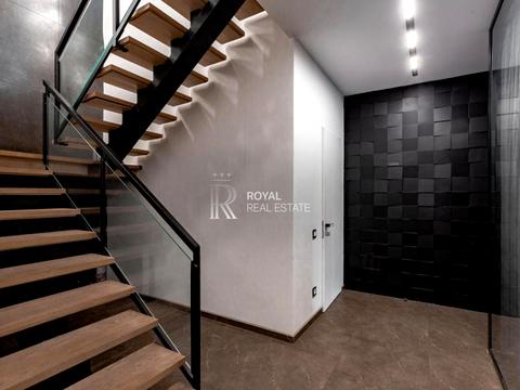 комерційна за адресою Авіаконструктора Антонова вул., 26