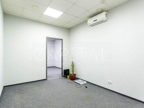 комерційна за адресою Болсуновська вул. (Сергія Струтинського), 8