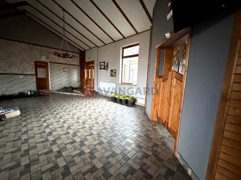 комерційна за адресою Шевченка, 1