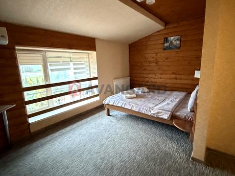 комерційна за адресою Шевченка, 1