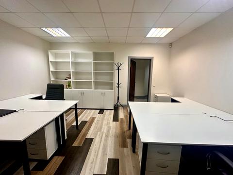 комерційна за адресою Почайнинська вул., 25/49