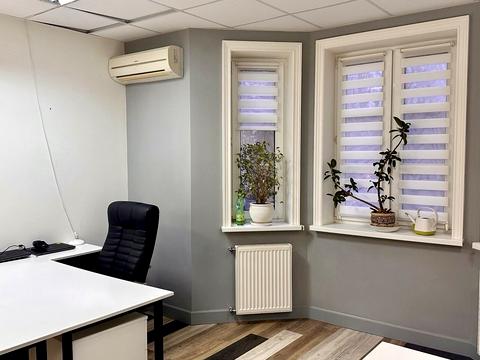 комерційна за адресою Почайнинська вул., 25/49