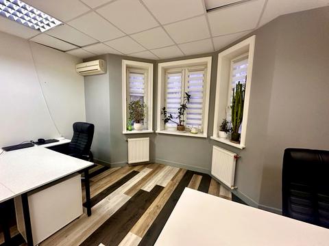 комерційна за адресою Почайнинська вул., 25/49