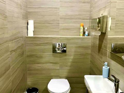 комерційна за адресою Почайнинська вул., 25/49