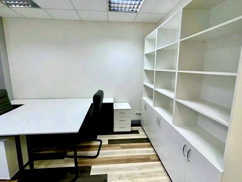 комерційна за адресою Почайнинська вул., 25/49