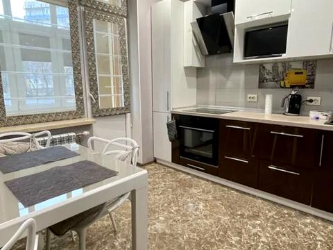 квартира за адресою Авіаконструктора Ігоря Сікорського вул. (Танкова), 4-Б