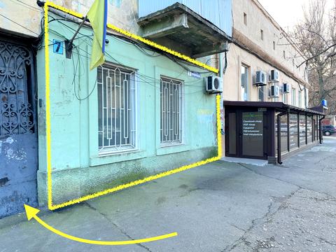 комерційна за адресою Прохоровська вул., 7