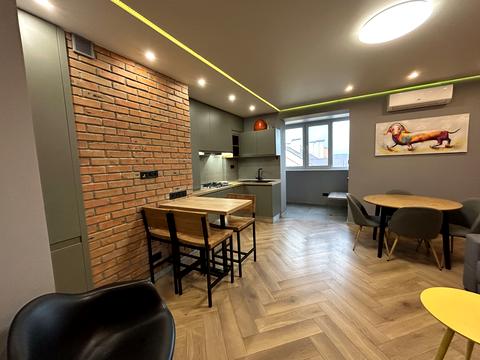 квартира за адресою Академіка Лебедєва вул., 1