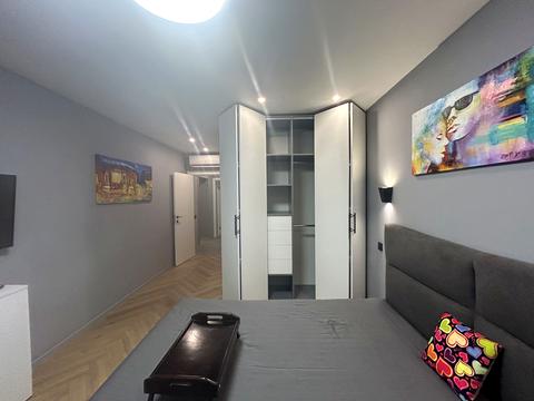 квартира за адресою Академіка Лебедєва вул., 1