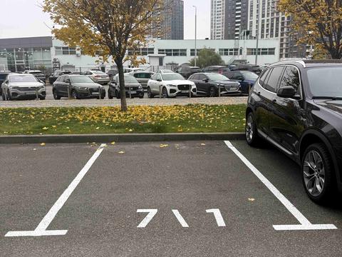 паркоместо по адресу Днепровская набережная ул., 14