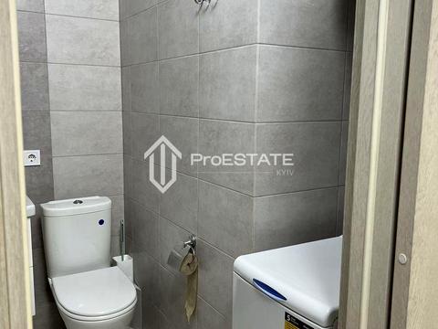 квартира за адресою Софії Русової вул., 7