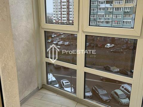 квартира за адресою Софії Русової вул., 7