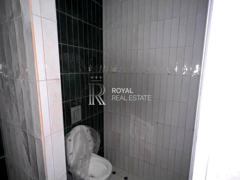 комерційна за адресою Прорізна вул., 8