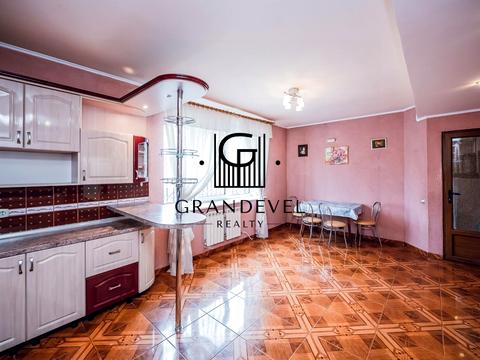 будинок за адресою будівельників, 5