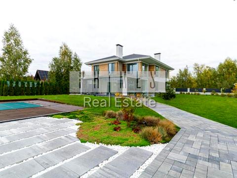 будинок за адресою дніпровська