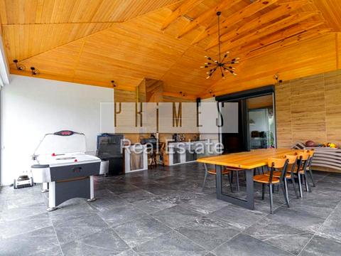 будинок за адресою дніпровська