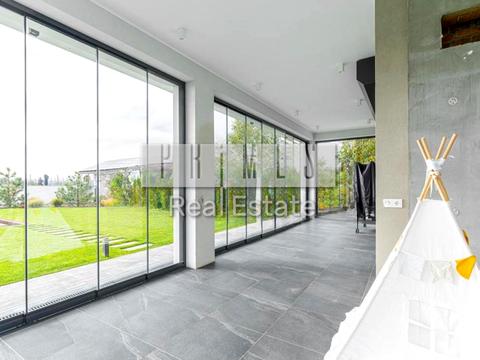 будинок за адресою дніпровська