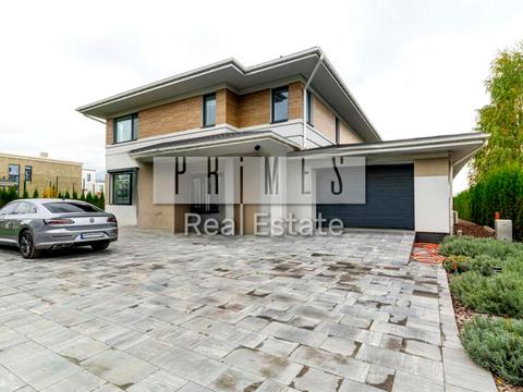 будинок за адресою дніпровська