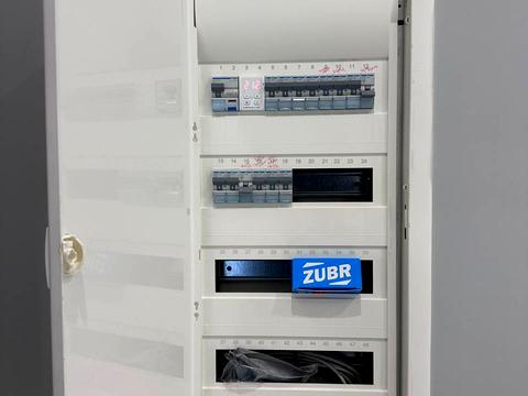 квартира за адресою Олександра Довженка вул., (Будинок 9)