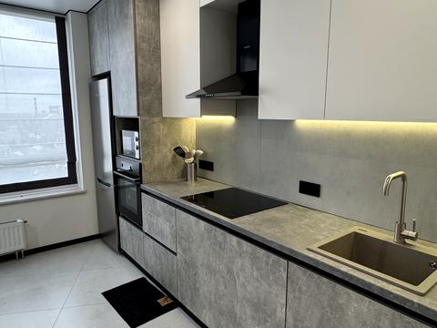 квартира за адресою Причальна вул., 12