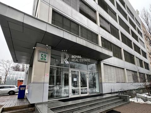 комерційна за адресою Дегтярна вул., 52