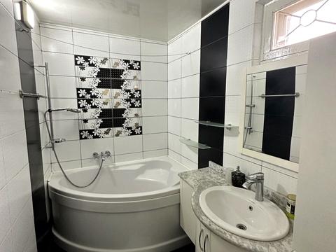 будинок за адресою Вознесенська вул., 13