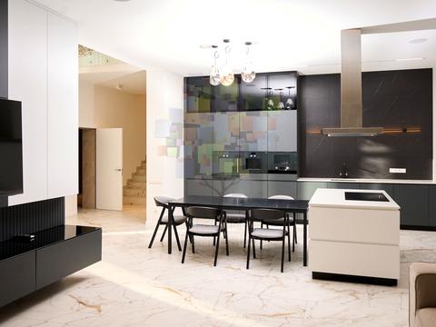 будинок за адресою 9-а Абрикосова, 7