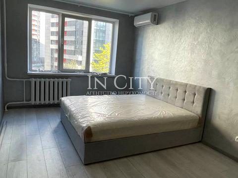 квартира по адресу Патриарха Мстислава Скрипника ул., 9