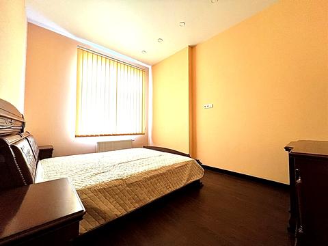 квартира за адресою Академіка Глушкова просп., 9-Д