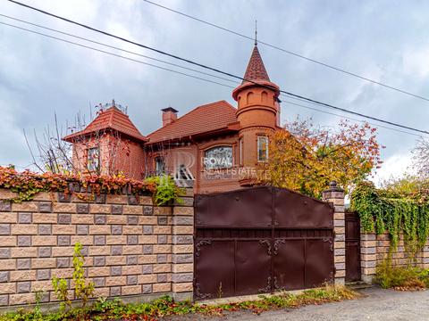 будинок за адресою Богатирська вул.