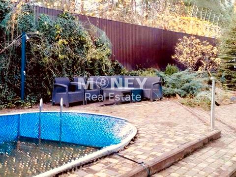 будинок за адресою Лебедівка