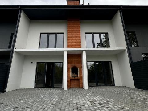 будинок за адресою Молодіжна вул.