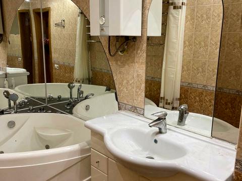 квартира за адресою Дмитра Яворницького просп. (Карла Маркса), 46