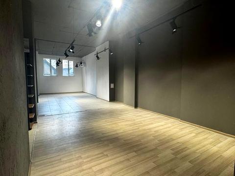 комерційна за адресою Олександра Довженка вул., 9