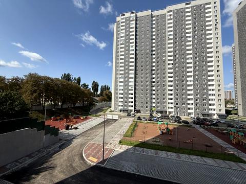 комерційна за адресою Коноплянська вул., 22-Б