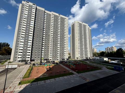 комерційна за адресою Коноплянська вул., 22-Б