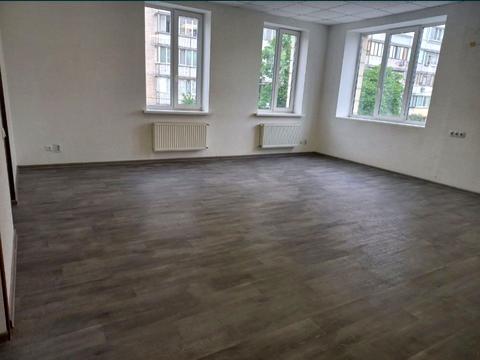 комерційна за адресою Героїв Дніпра вул., 53