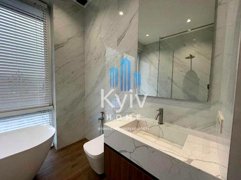 будинок за адресою Квітнева вул.