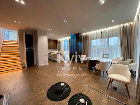 будинок за адресою Квітнева вул.