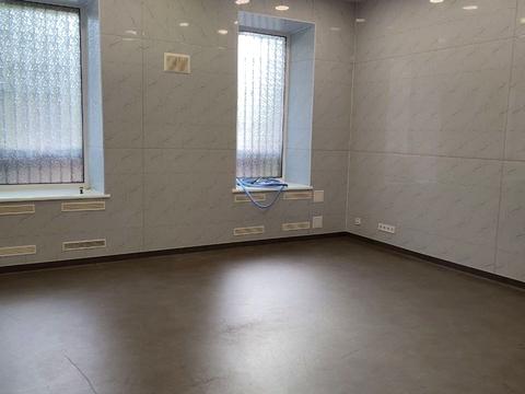 комерційна за адресою Гетьмана Павла Полуботка вул. (Попудренка), 32