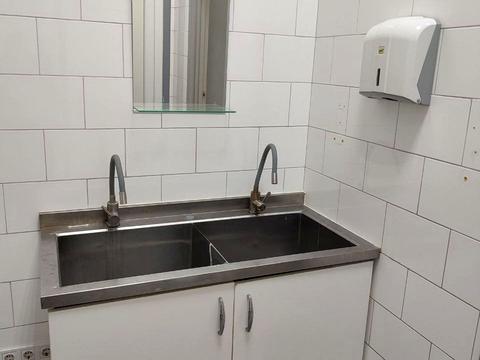 комерційна за адресою Гетьмана Павла Полуботка вул. (Попудренка), 32