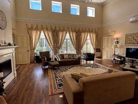 будинок за адресою с. Хлепча, центральна