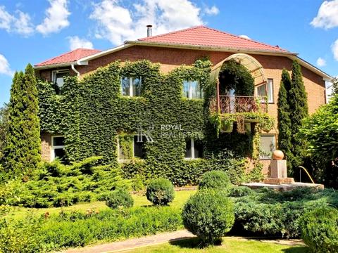 будинок за адресою Богдана Хмельницького