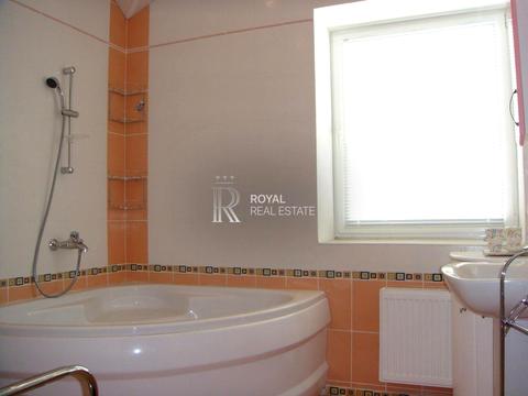 будинок за адресою Богдана Хмельницького